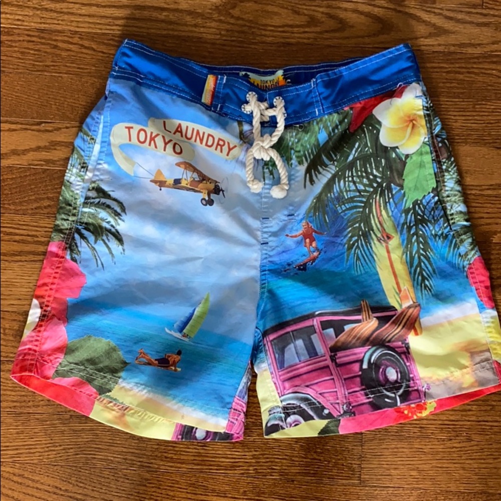NWOT trunks